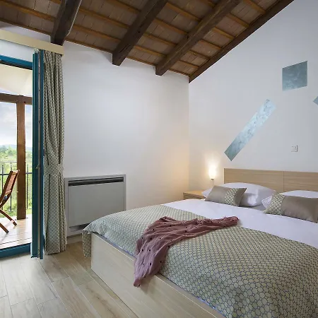 Holiday Rosa Feriehus Pazin